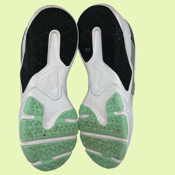 Size‎ 10 - Nike Legend Essential 2 White Mint Silver Foam Women - Picture 12 of 14